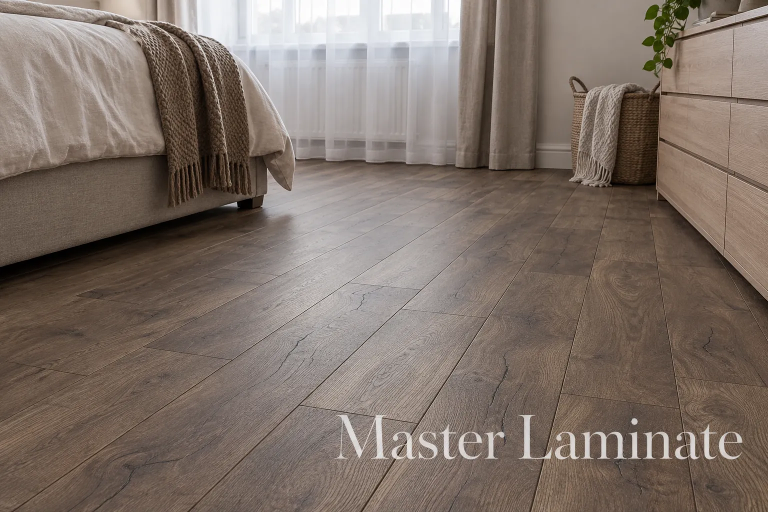 Ламинат My Floor Villa 12/33 M1221 Дуб Темный Петтерсон 1375x188